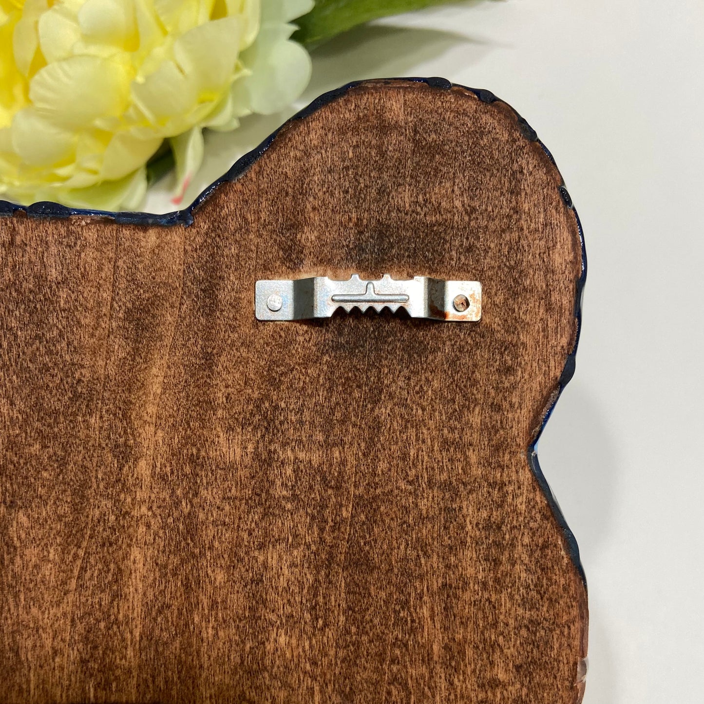 Premium Sapele Wood Wall-Mounted Coat & Leash Hanger with Resin Wave Design