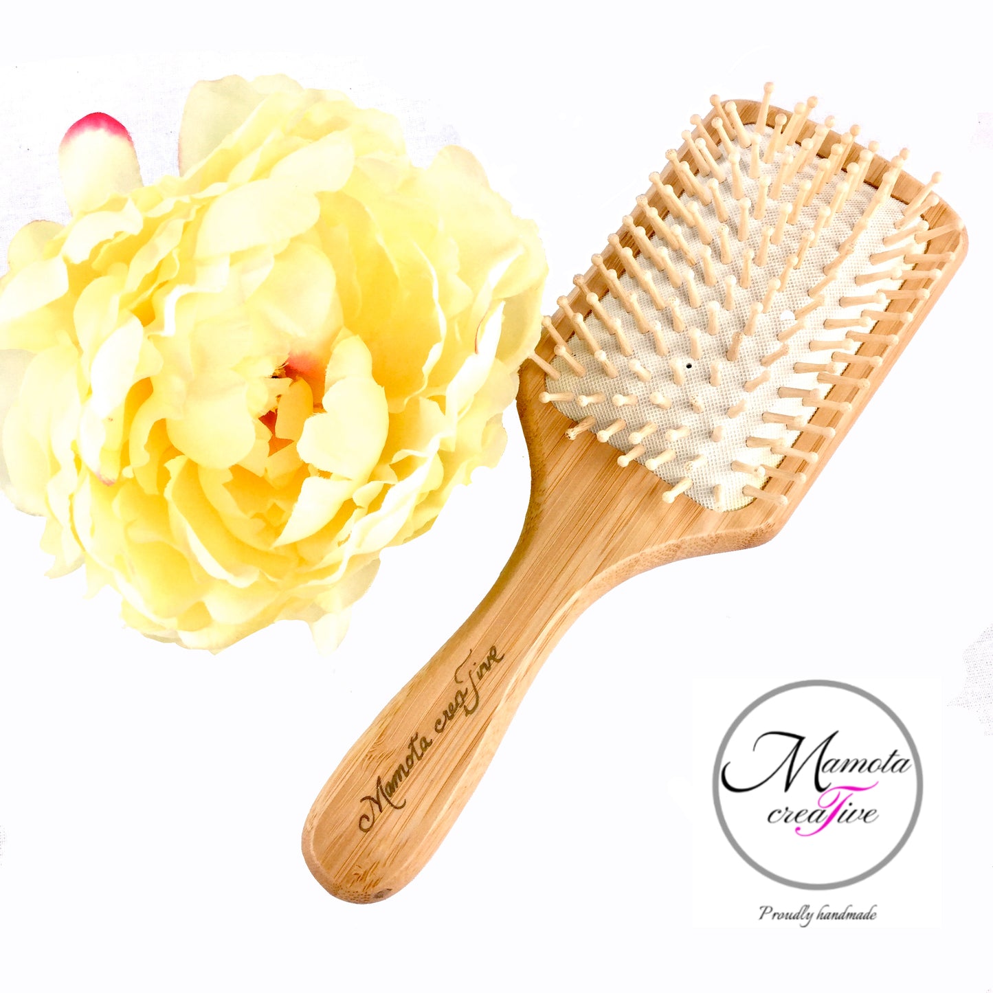 Detangling spa hairbrush with resin art - Mamota Creative