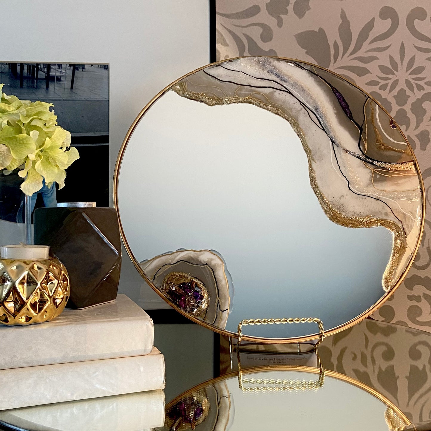 Luxnu geode mirror displayed on an easel as decor - Mamota Creative
