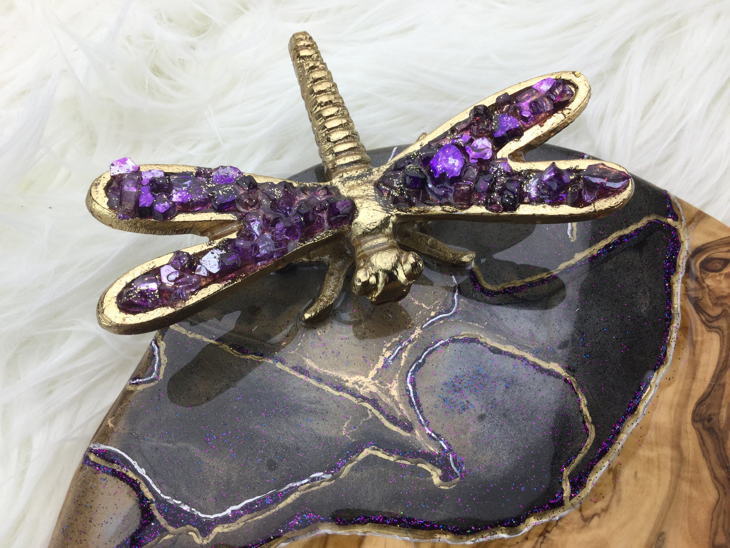 Olive Wood Cheese Board with Resin Art and Purple Dragon Fly - Mamota Creative