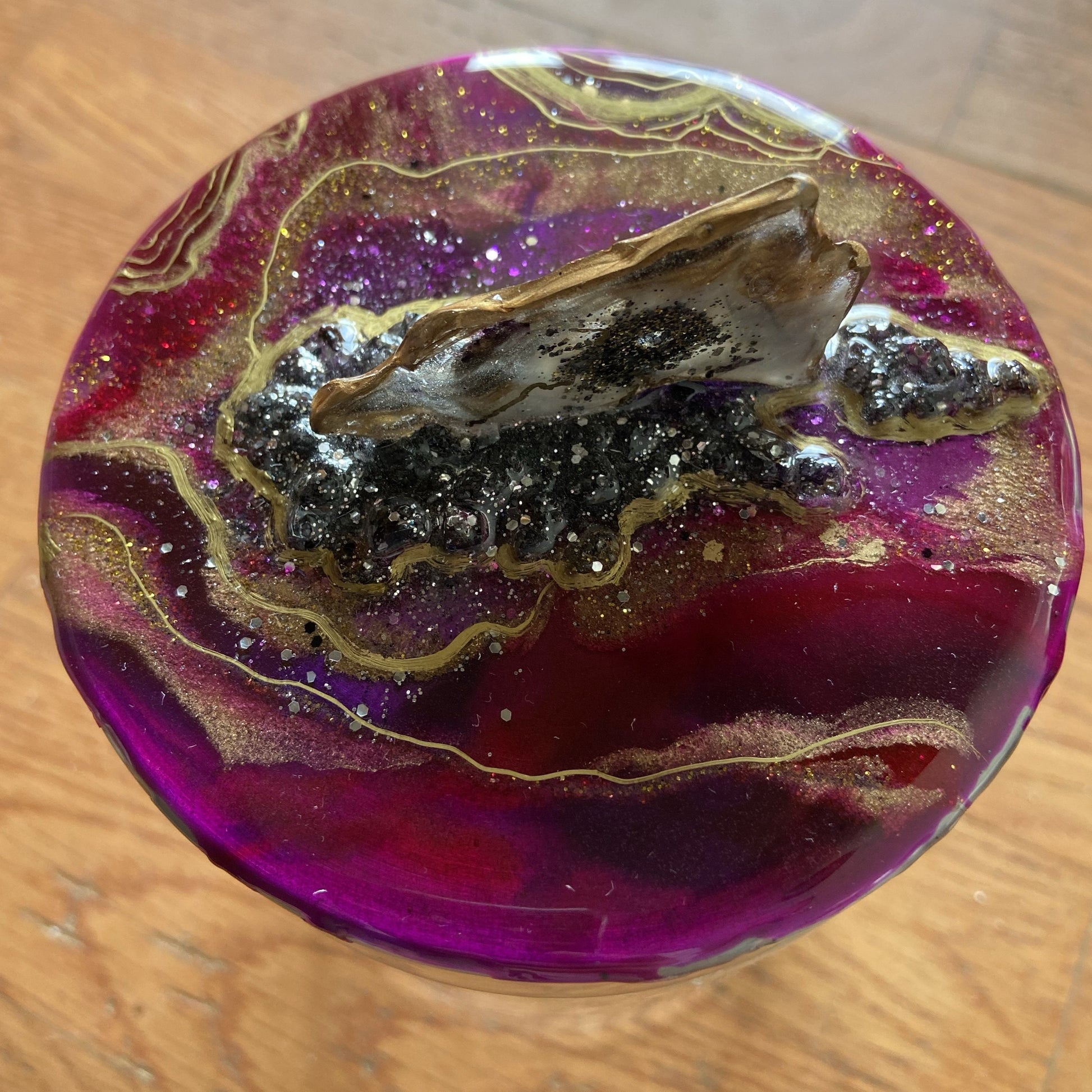 burgundy canister lid with purple hues and faux agate - Mamota Creative